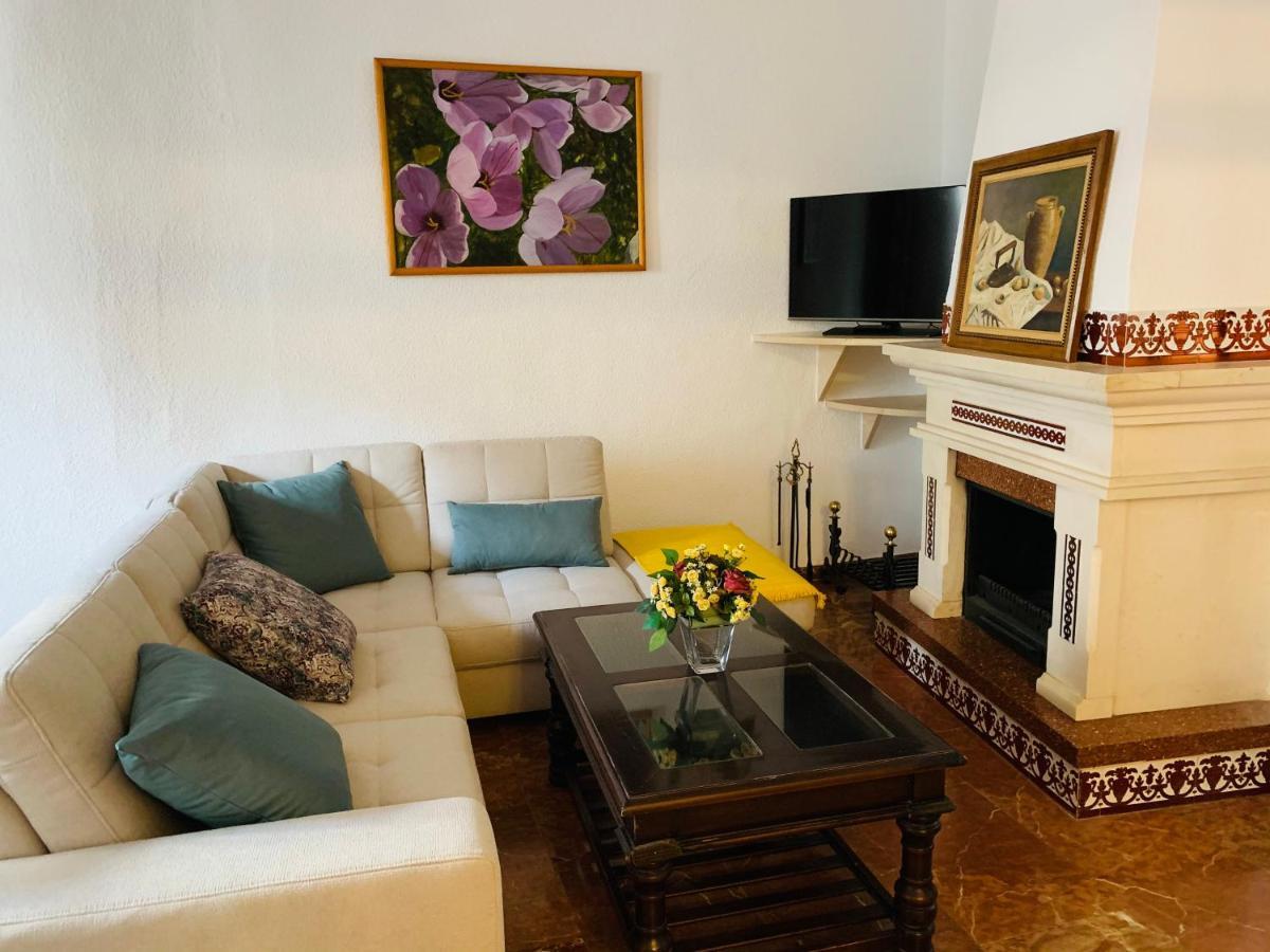 Apartamentos La Casa Del Azafran Cordoba Luaran gambar